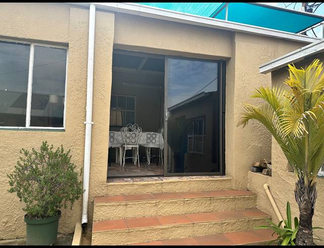 3 BEDROOM HOUSE FOR SALE IN ALBERTON NORTH